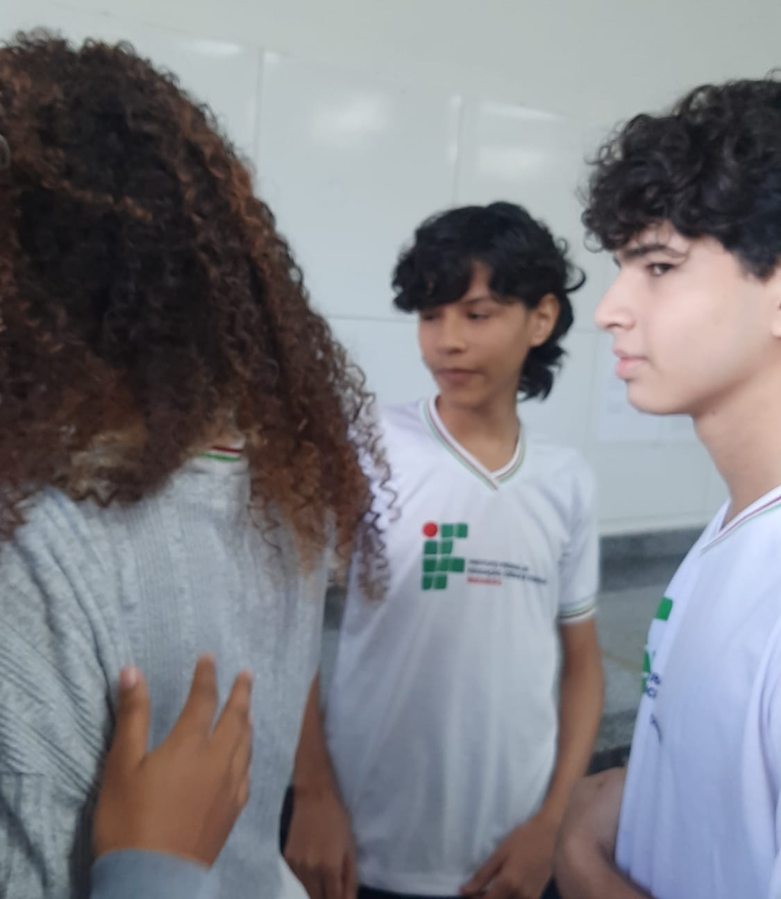 Fachada da Escola Chuvosa